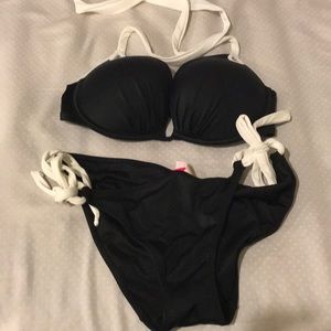 VS black and white bikini